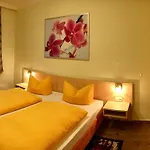 بيت ضيافة Schweizerhaus 3*