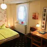 Schweizerhaus بيت ضيافة 3*